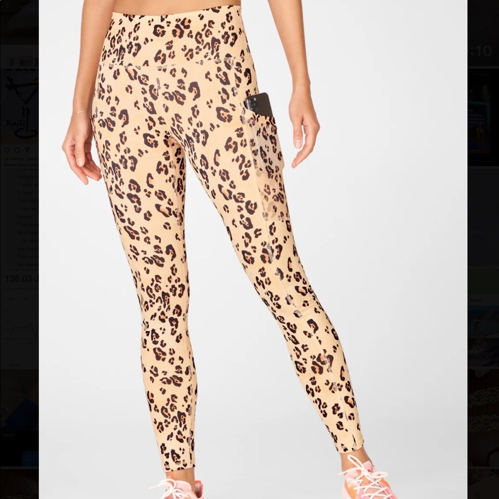 Brand New - Fabletics on-the-go legging
